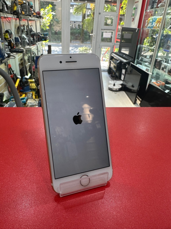 Мобильный телефон Apple iPhone 7
