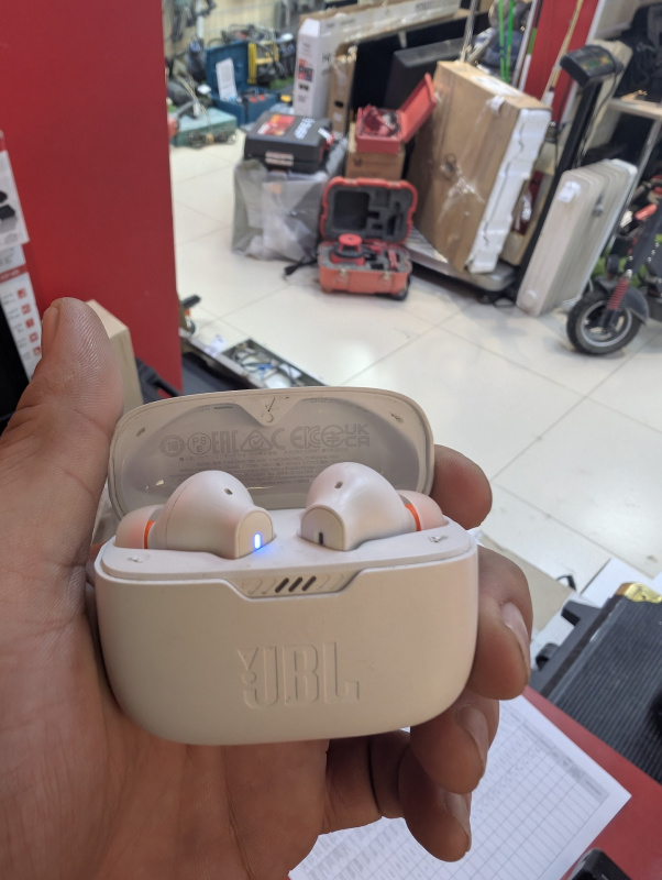 Наушники JBL pro
