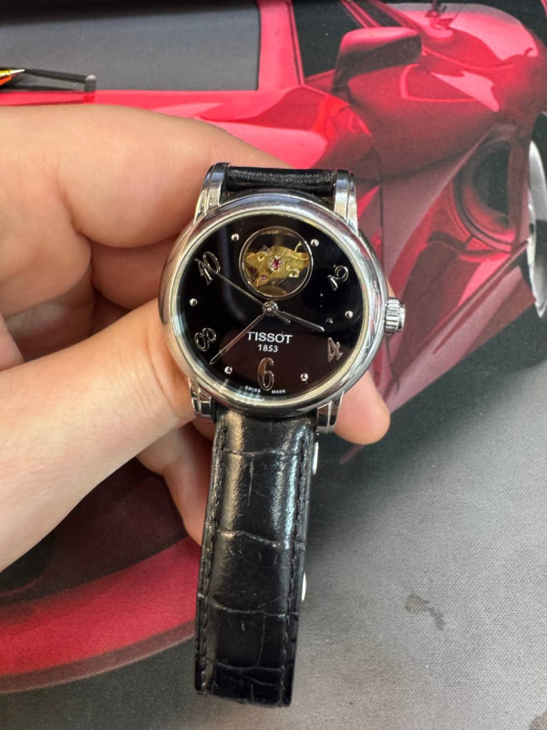 Часы наручные Tissot t050207