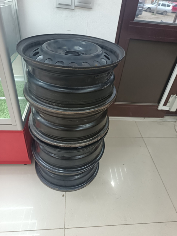 Автомобильные диски R15  15