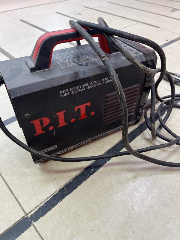 Сварочный аппарат - инвертор ММА P.I.T. pmi-250-c1