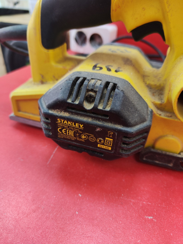 Электрорубанок Stanley STPP7502