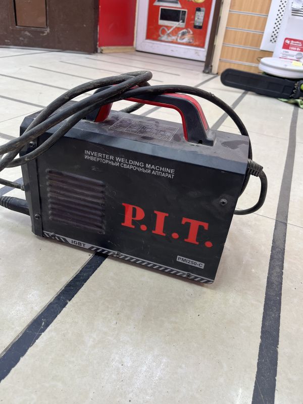 Сварочный аппарат - инвертор ММА P.I.T. pmi-250-c1