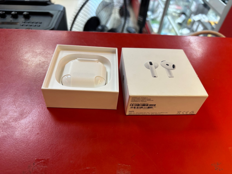 Наушники Apple air pods 4